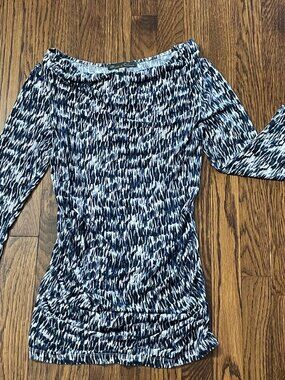 Rose & Olive Blouse Womens Small Blue Abstract Print Ruched Stretch Top